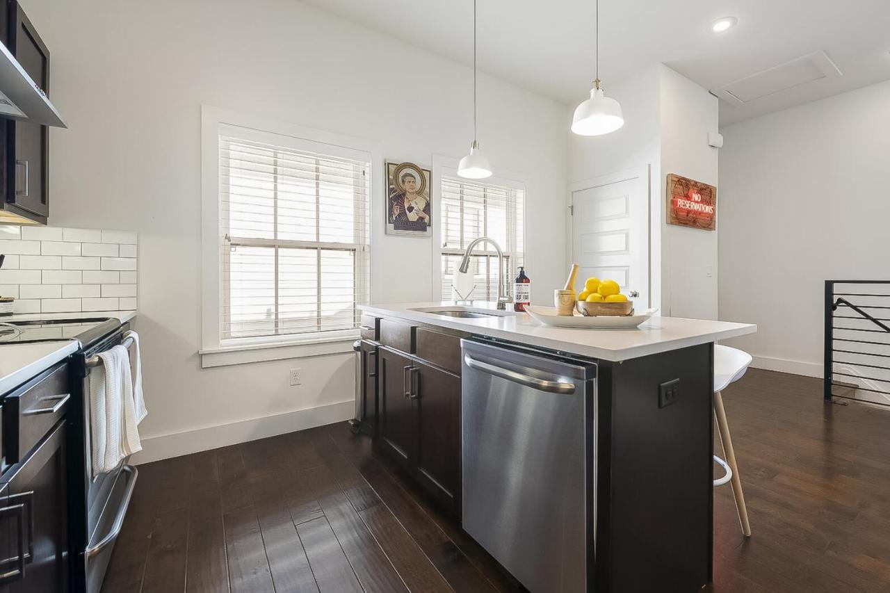 The Bourdain Apartment เบนตันวิลล์ ภายนอก รูปภาพ